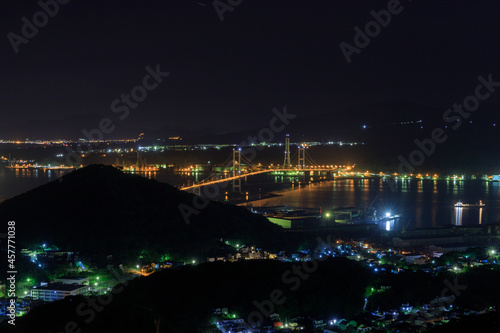 室蘭市測量山から俯瞰する白鳥大橋の夜景