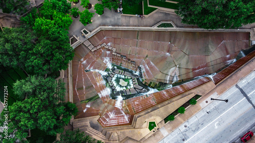 Obraz na plátně Fort Worth Water Garden Drone Shot