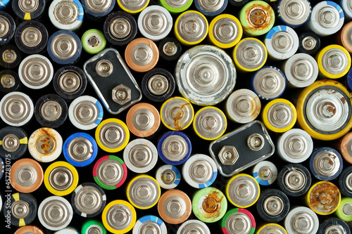 Foto Close up top view of used battery