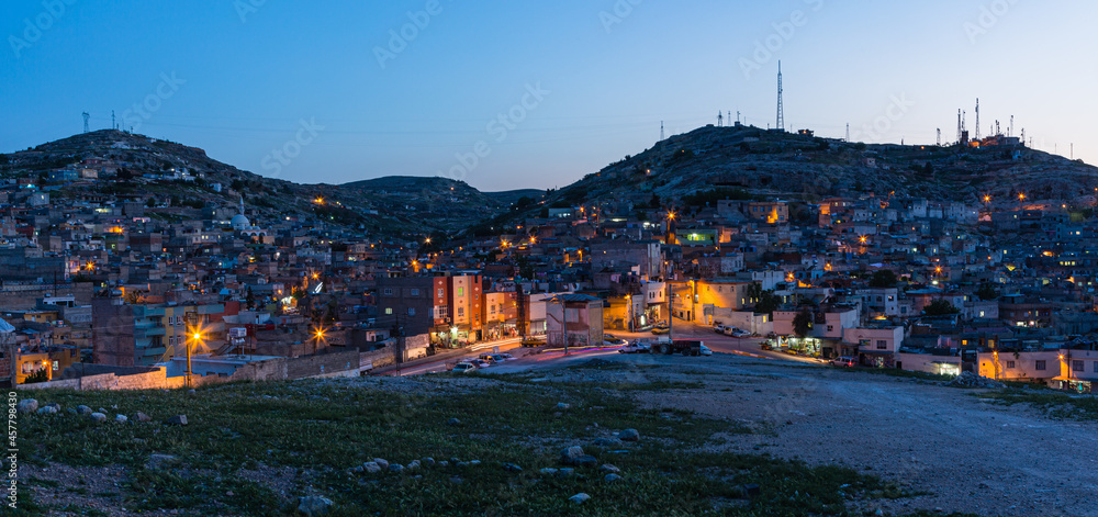 トルコ　シャンルウルファの丘から見える旧市街の夜景