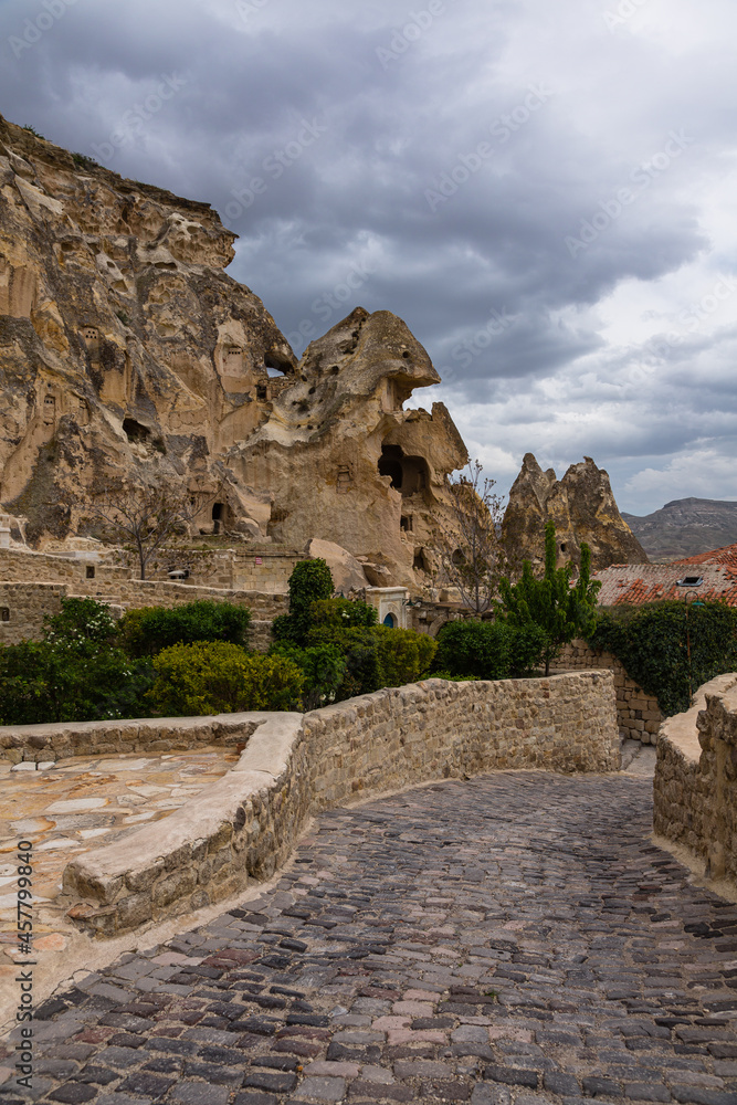 トルコ　カッパドキアの観光拠点のユルギュップの洞窟住居