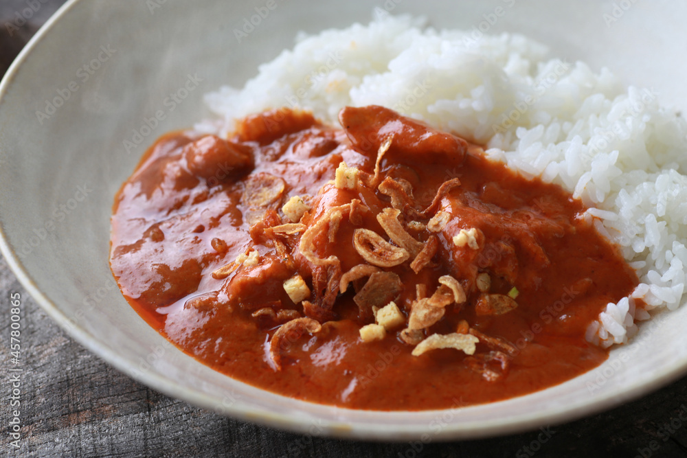 色々な料理にトッピング出来るフライドオニオン