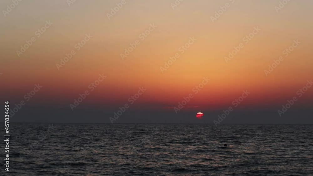 sunset sea in Miami,beautiful sun sets over the horizon into the ocean sunset sea in Miami,beautiful sun sets over the horizon into the ocean