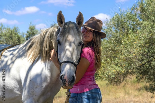 Fotografie frau, pferd, natur, mensch und tier, mensch und pferd, frau und pferd, blaue him