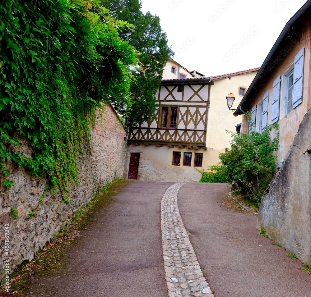 SAINT HAON LE CHÂTEL VILLAGE LOIRE SAINT HAON LE CHÂTEL VILLAGE LOIRE