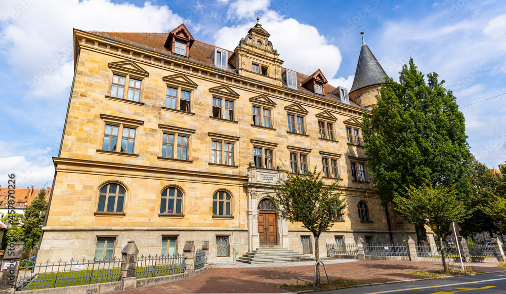 Fototapeta premium 13.09.2021, GER, Bayern, Bamberg: Gebäude von Oberlandesgericht, Amtsgericht und Landgericht in Bamberg