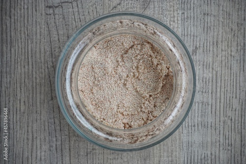 Cuadro en lienzo bowl of beach sand