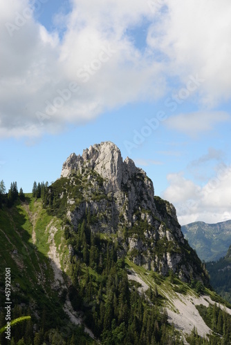 Auf dem Weg zum Gipfel. Bergpanorama