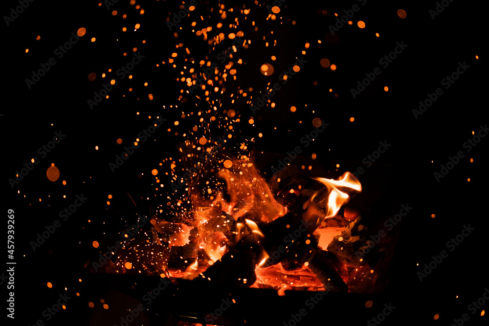 焚き火と火花