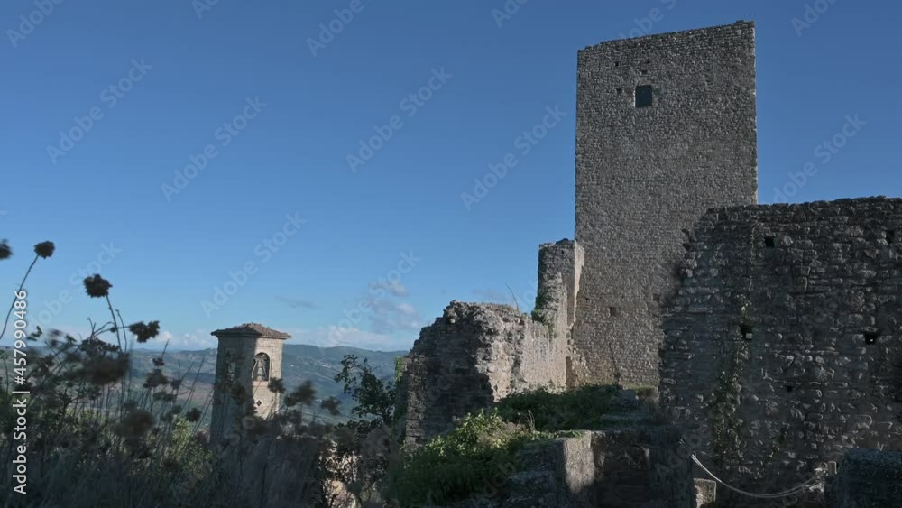 CASTELLO DI CARPINETI IN 4K HDR CASTELLO DI CARPINETI IN 4K HDR