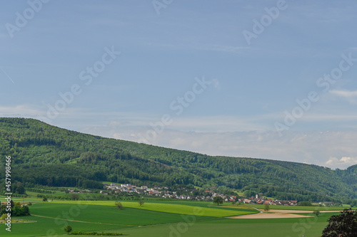 Mariastein, Metzerlen, Landwirtschaft, Wanderweg, Kloster, Kloster Mariastein, Wallfahrt, Dorf, Felder, Sommer, Schweiz 