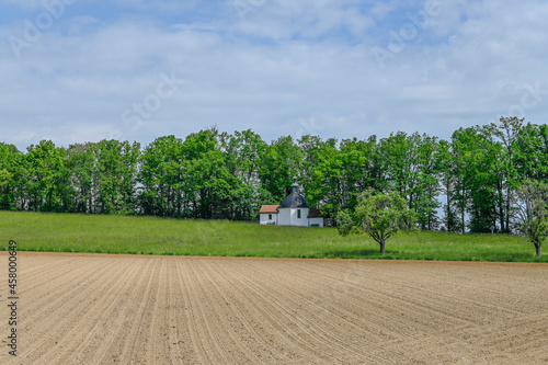 Mariastein, Kapelle, St. Anna-Kapelle, Kloster, Kloster Mariastein, Wallfahrt, Dorf, Wanderweg, Landwirtschaft, Felder, Sommer, Schweiz	 photo