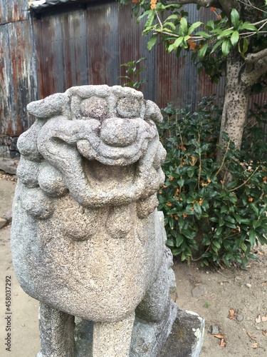 stone lion statue