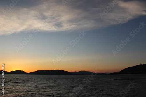 山口県　瀬戸内海の夕陽 © YuAiru