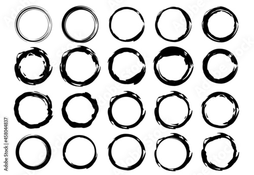 黒色のシンプルな和風なイメージの円のフレーム素材セット