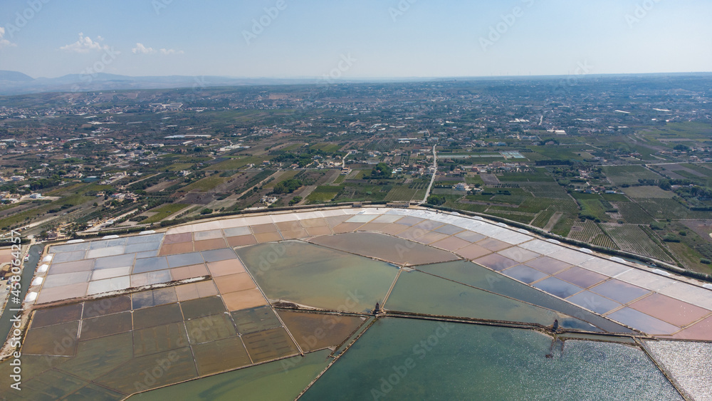fotografia aerea delle saline di marsala