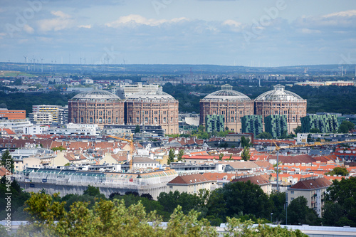 фотографія Blick vom Laar Berg in Wien auf Simmering, Wien, Österreich, Europa