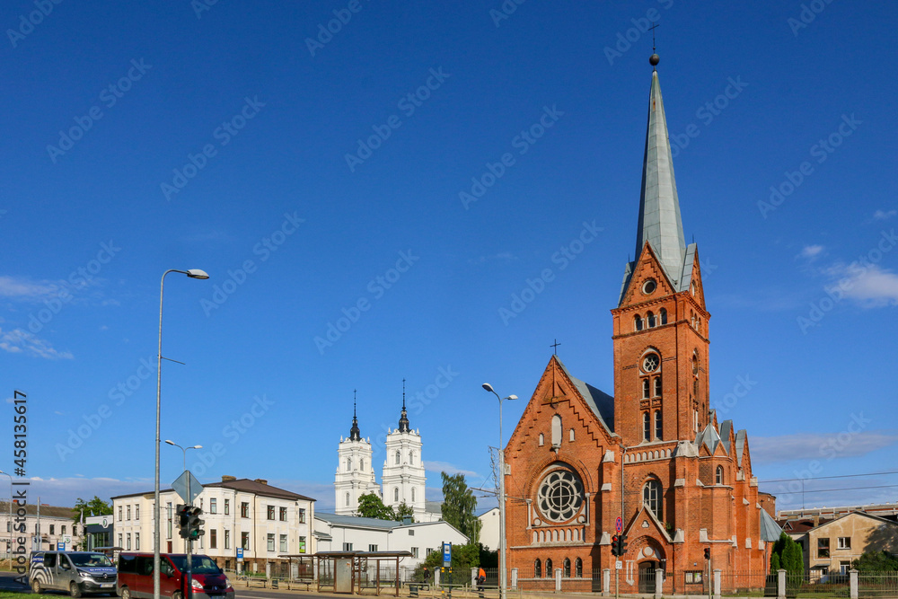 Evangelisch-lutherische und römisch-katholische Kirche in Daugavpils in Lettland