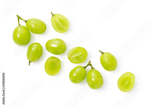 Fotografía Grains of shine muscat grapes and cut shine muscat grapes on a white background