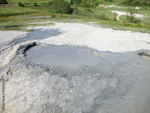 Fotografia Mud volcano in the natural reserve park of Salse di Nirano