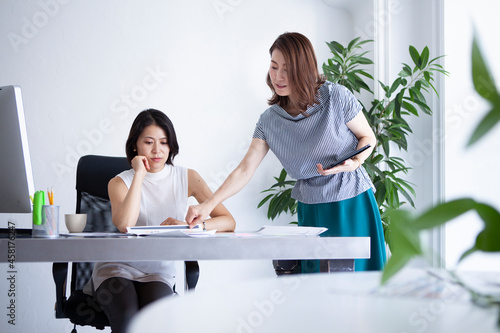 女性社員が主体となって活躍するオフィス