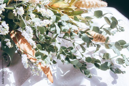 ドライフラワー　花束　白背景　イメージカット