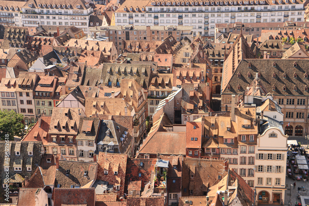 Straßburger Altstadtviertel am Gutenbergplatz; Blick vom Münster