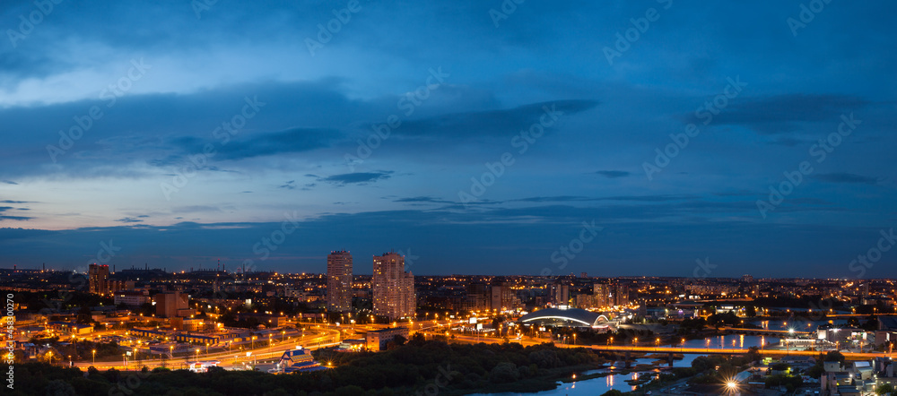  View of the night city from above
