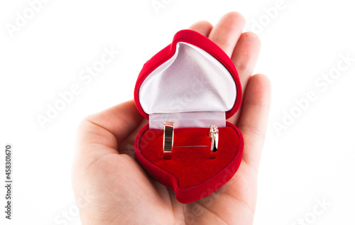 image of gold weeding ring