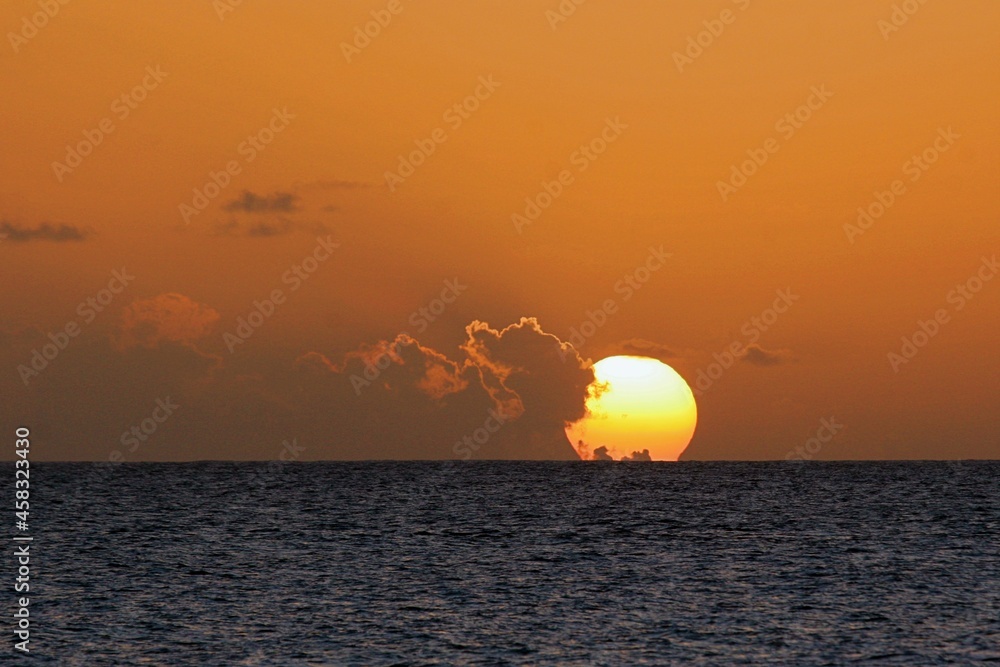 Sonnenuntergang am karibischen Meer