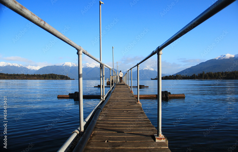 Obraz premium Breathtaking view from road trip on the way to Milford Sound New Zealand.