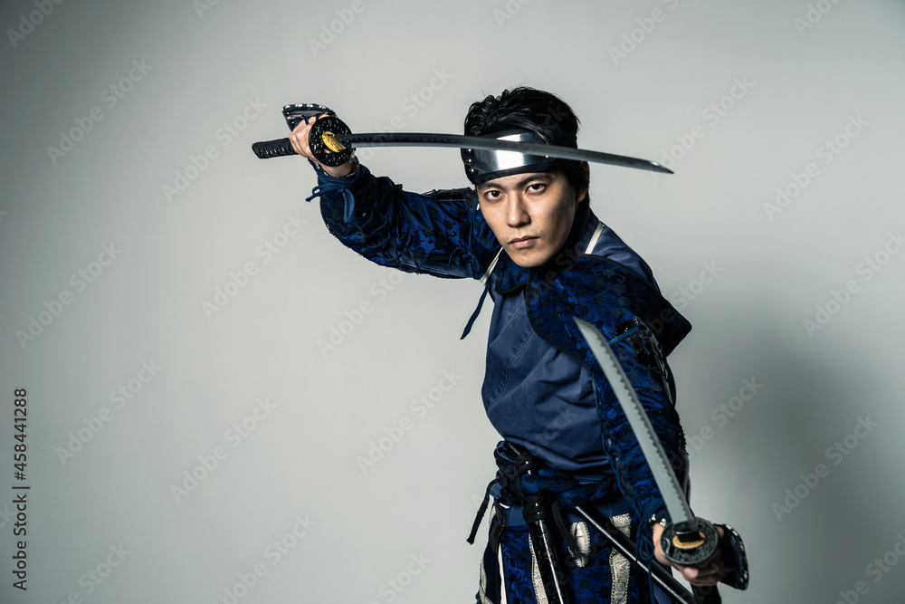 二刀流のサムライ 武将 武士 時代劇 Stock Photo | Adobe Stock