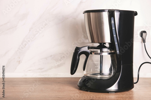 Cuadro en lienzo Empty drip coffee maker