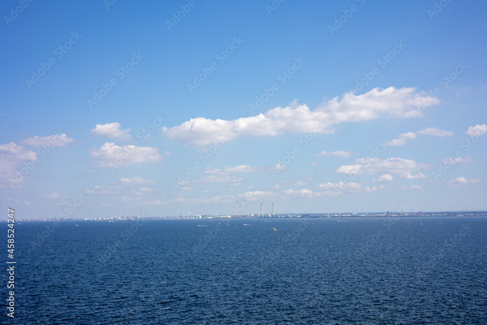 Fototapeta premium 千葉から見る太平洋の地平線と青空
