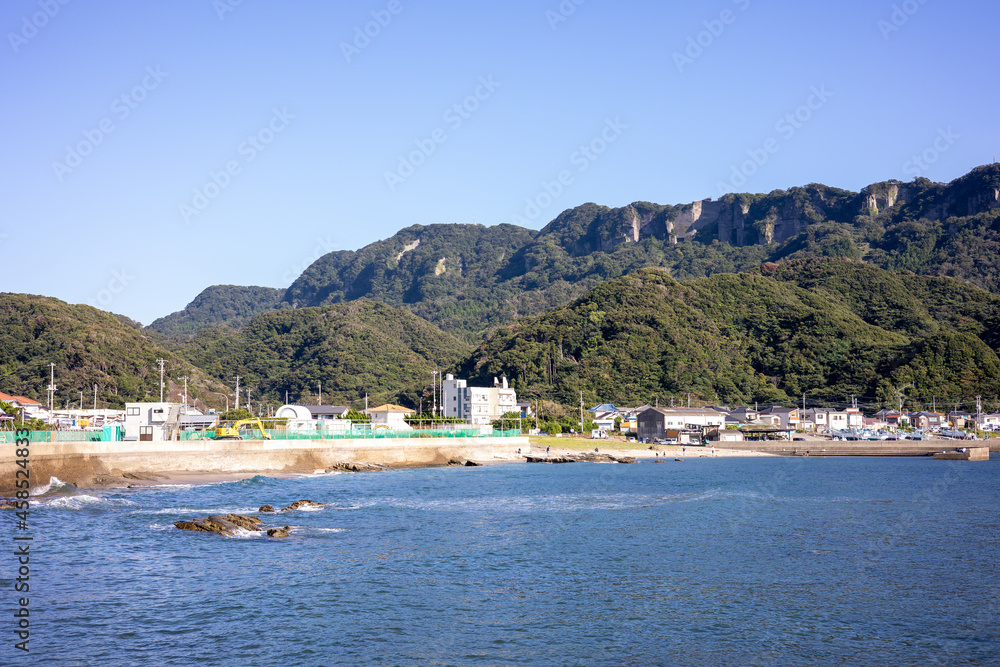 千葉県の観光地：海と対岸の山