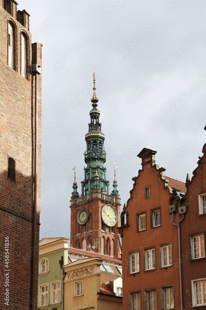 gdansk, poland, architecture, building, city, church, cathedral, europe, old, town, tourism, street, tower, house, religion, historic, basilica,