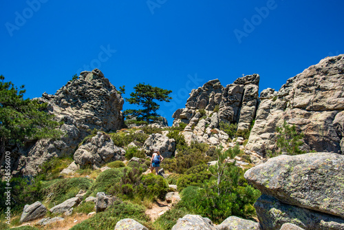 Wandern und Klettern entlang des GR20 in Korsika photo