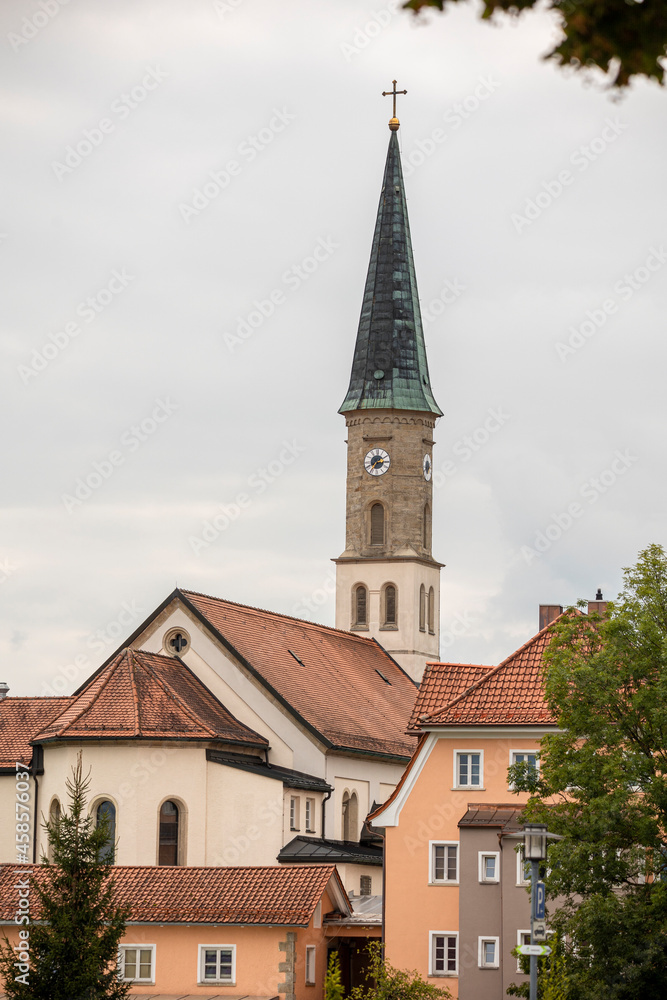 21.09.2021, GER, Bayern, Büchlberg: Pfarrkirche St. Ulrich in Büchlberg 21.09.2021, GER, Bayern, Büchlberg: Pfarrkirche St. Ulrich in Büchlberg