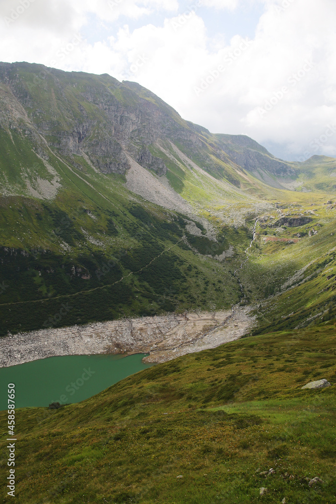 Fototapeta premium Unterer Bockhart lake in Sportgastein, Austria