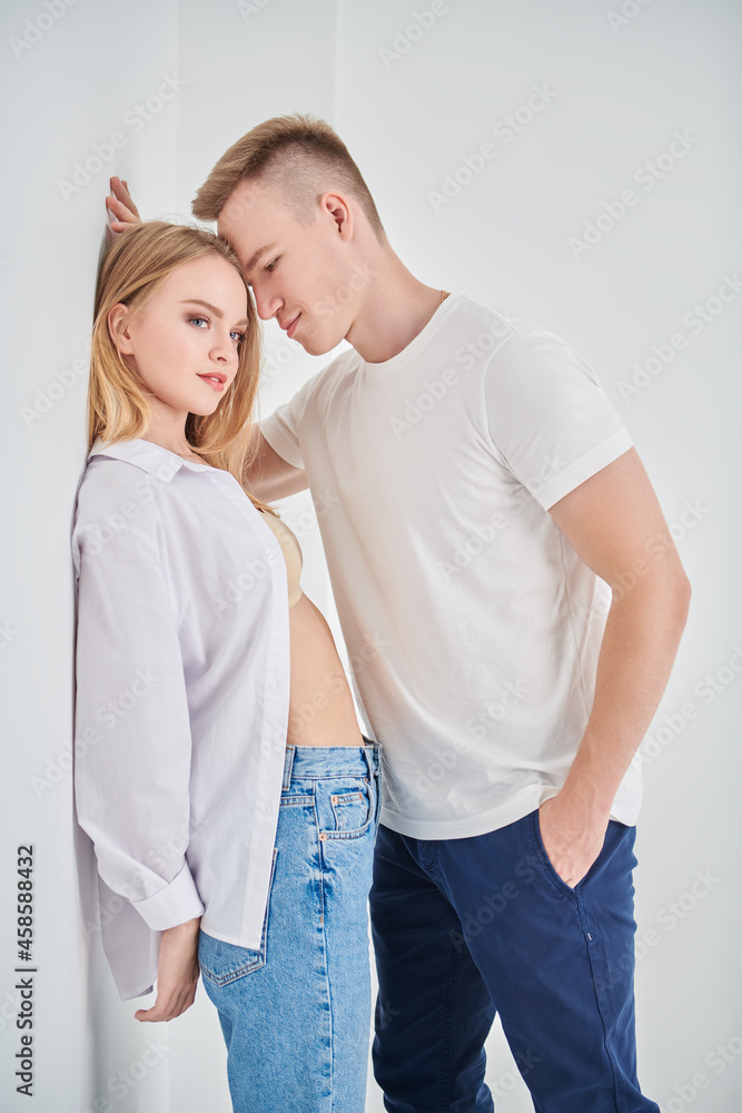 man cares for his girlfriend man cares for his girlfriend