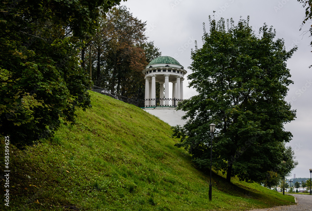 Rotunda On the Strelka in Yaroslavl, where Kotorosl flows into the Volga Rotunda On the Strelka in Yaroslavl, where Kotorosl flows into the Volga