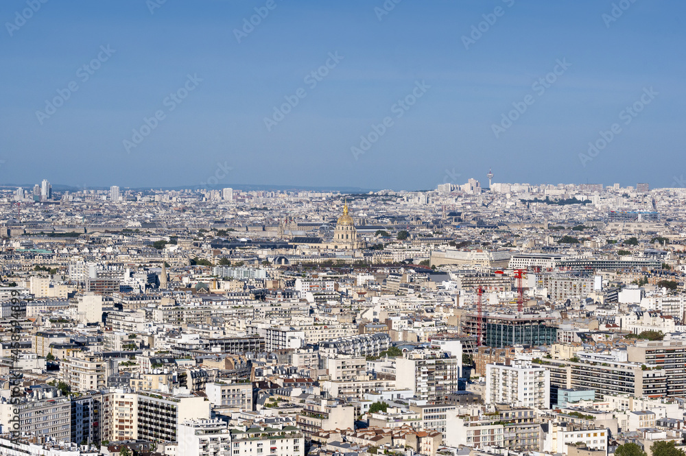 Vue aérienne de Paris avec le dôme des Invalides