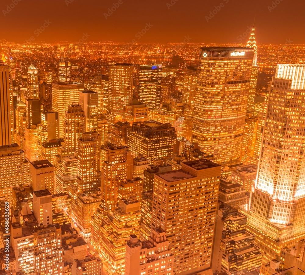 Obraz premium View of New York Manhattan during sunset hours