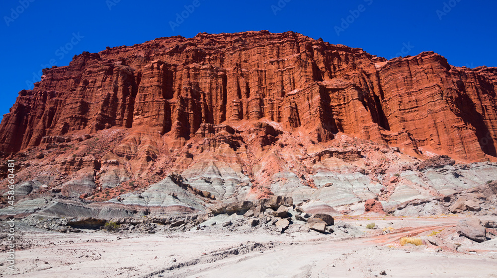 Red rocks and mountain plateaus in Ischigualasto Provincial Park ...