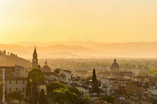 Sunset over the city of Florence in Italy © Lars Johansson