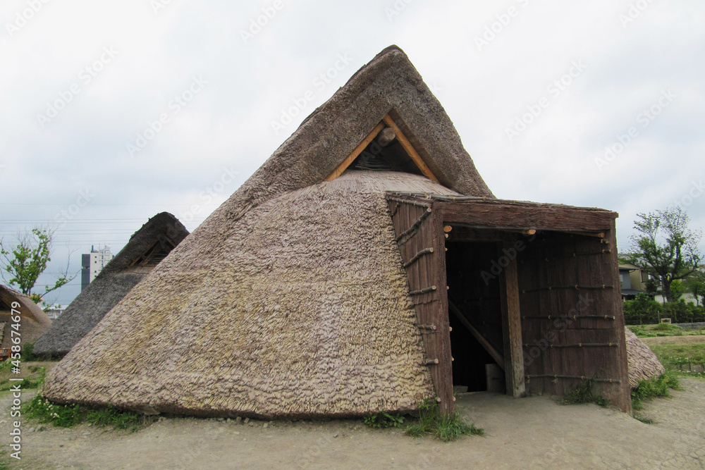 登呂遺跡の竪穴式住居【国の特別史跡】／静岡県静岡市