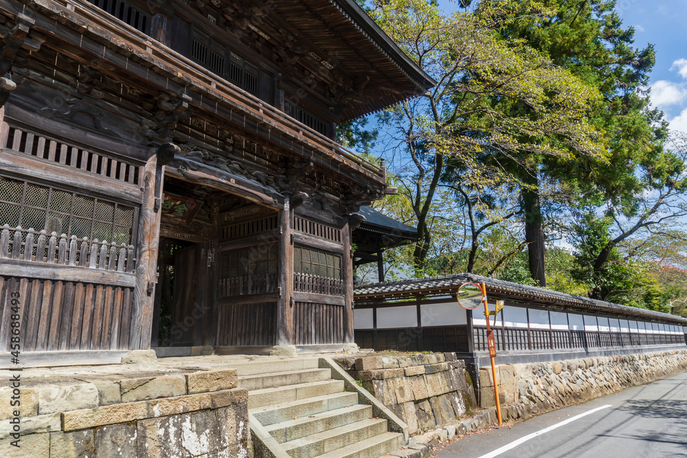 大悲願寺の門(山門・仁王門)/日本東京都あきる野市 大悲願寺の門(山門・仁王門)/日本東京都あきる野市