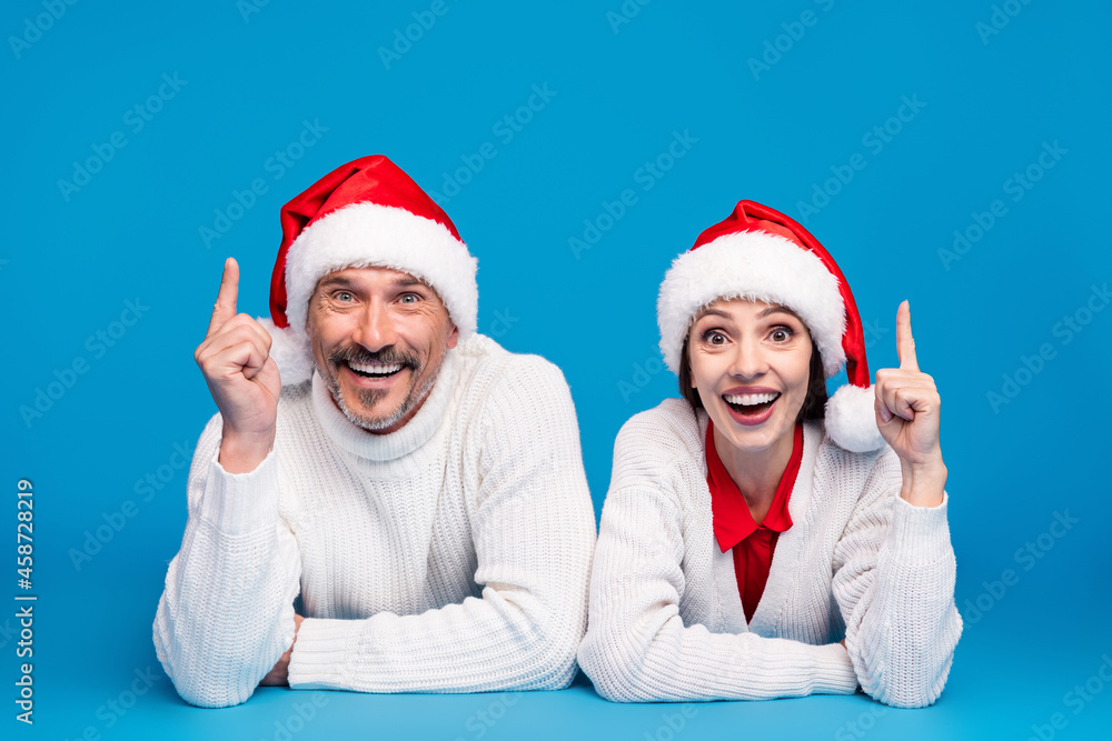 Obraz premium Portrait of beautiful handsome friends friendship trendy couple showing v-sign eve day isolated over bright blue color background