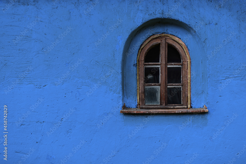 Fototapeta premium Small window of an old african house in Marocco.