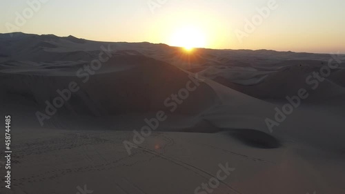 Vidéo shoot with drone in Huacachina, Peru